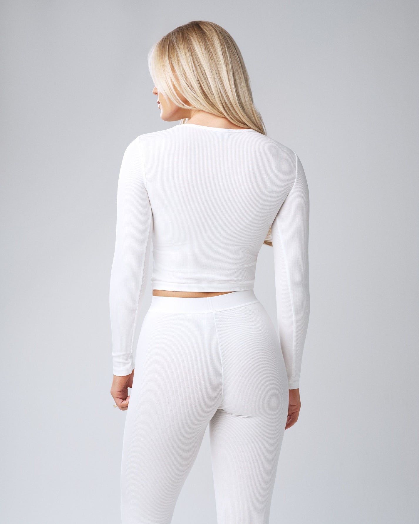 BASICS RIBBED LONG SLEEVE (WHITE)