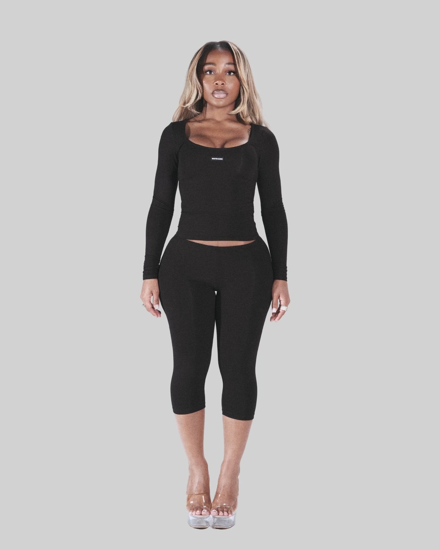 BASICS CUNT CAPRI (BLACK)